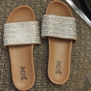 Brash embellished sandals sz10
